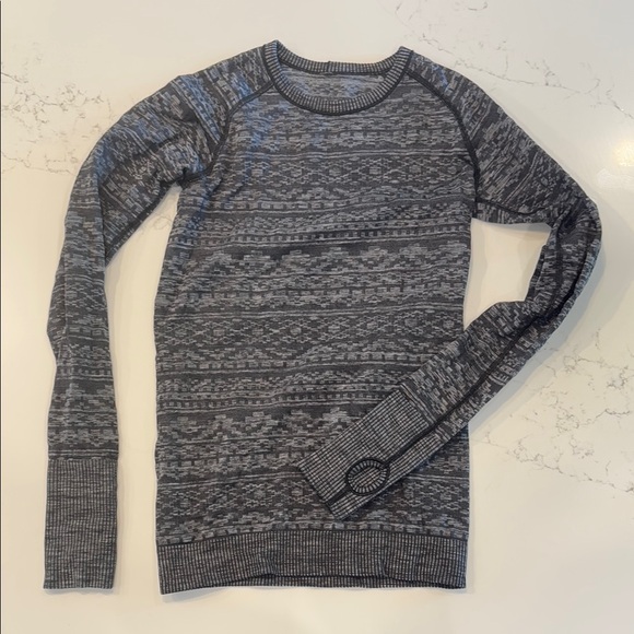 lululemon athletica Tops - lululemon Gray Patterned Long Sleeve Top